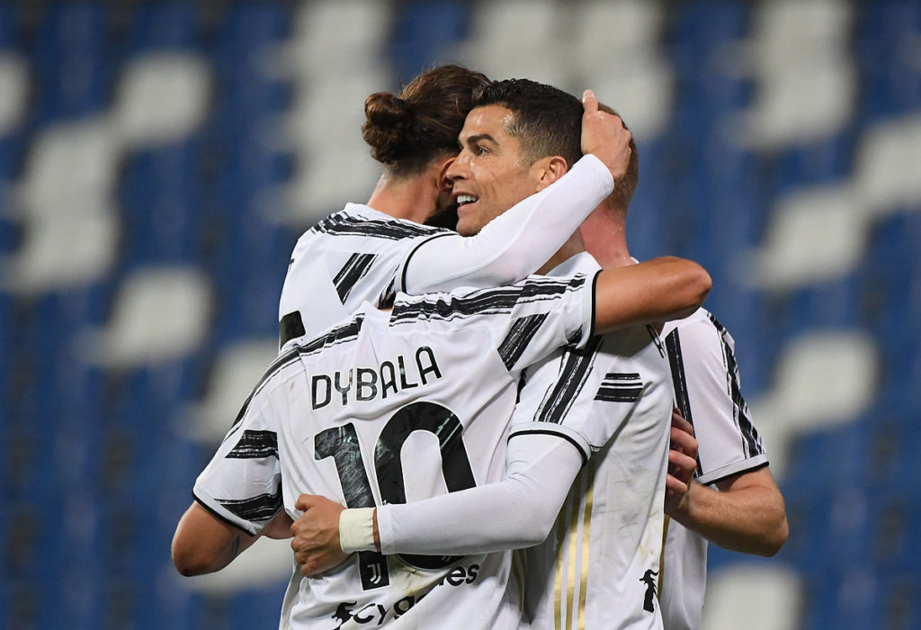 Ronaldo tỏa sáng để giúp Juventus thắng Sassuolo