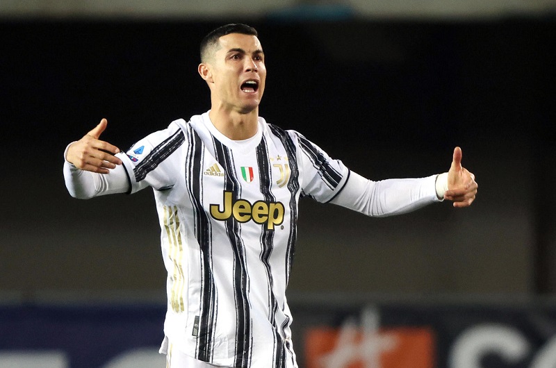 Cristiano Ronaldo sẽ ở lại hay rời Juventus?